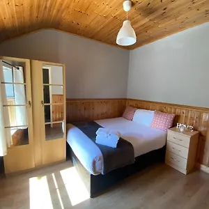 https://cosy-city-centre-guest-room.galwayhotelsireland.net